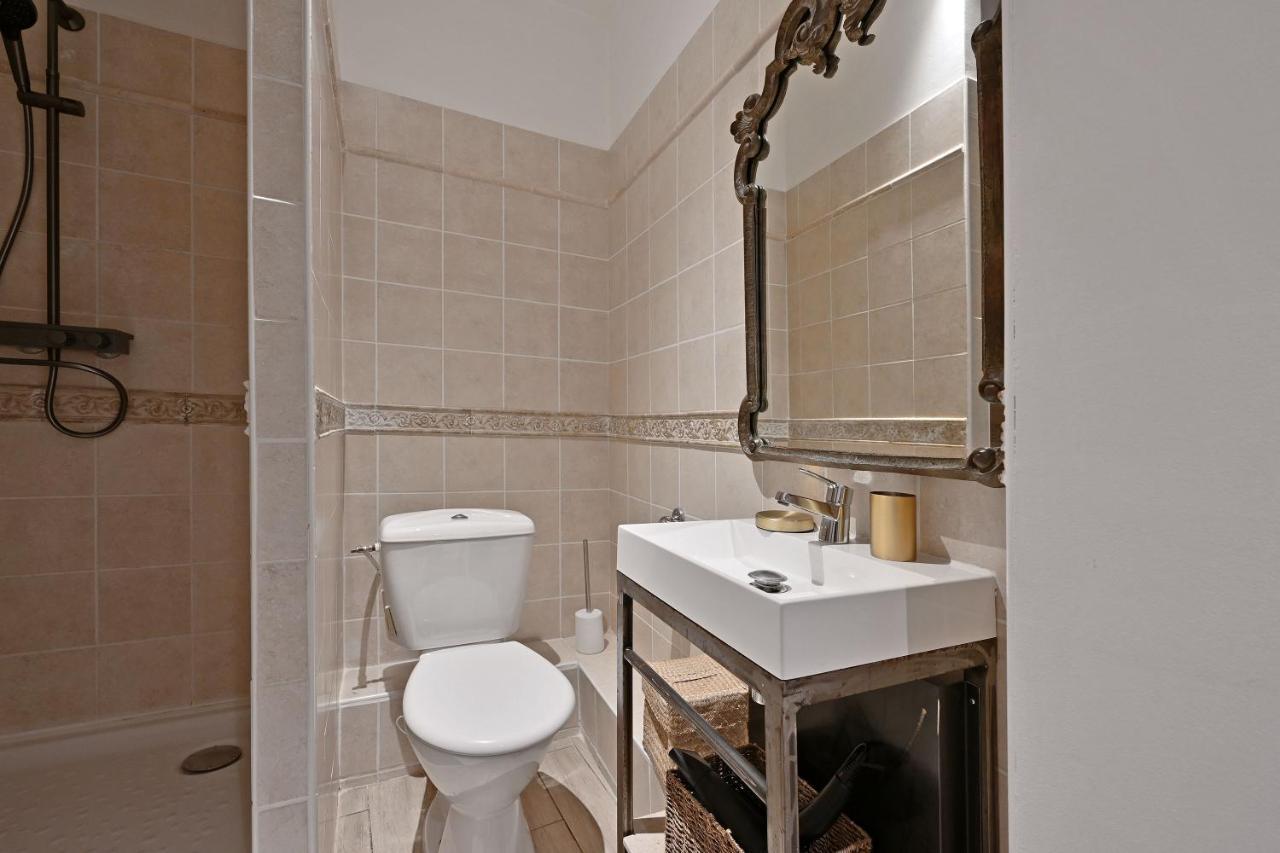 Apartment Au Coeur Des Papes, Dans Batisse De Charme & En Coeur De Avignon