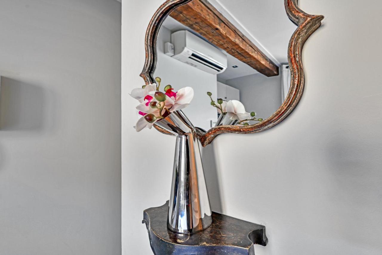 Apartment Au Coeur Des Papes, Dans Batisse De Charme & En Coeur De