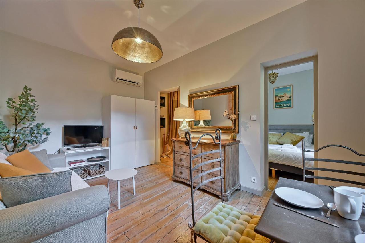 Apartamento Au Coeur Des Papes, Dans Batisse De Charme & En Coeur De Aviñón