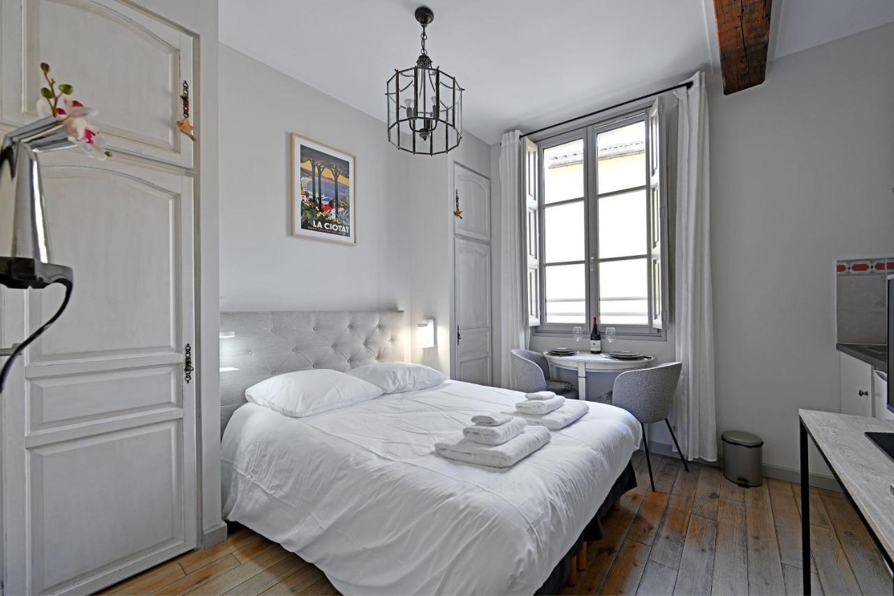 Au Coeur Des Papes, Dans Batisse De Charme & En Coeur De Apartment Avignon